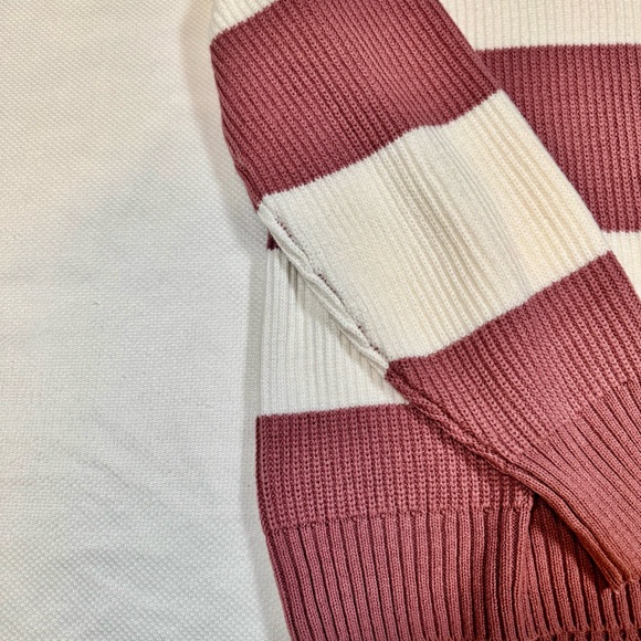 Hollister Women's Crewneck Sweater in Burgundy and White Stripes - Size Small - Picture 7 of 15